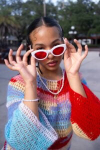 Hexingsheng Jewelry | Exploring the Vibrant World of Y2K Jewelry: A Revival of Color, Shine, and Attitude