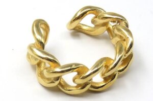The Rise of the Chain Ring: Modern Jewelry Trends